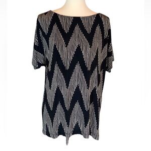 Chico’s Travelers cold shoulder top with chevron pattern Size 3 = XL / 16